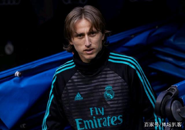 足球世界杯举办地更新交通方案，为球迷让路